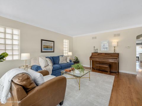 Tiny photo for 4645 Grand Avenue, Western Springs, IL 60558 (MLS # 12545482)