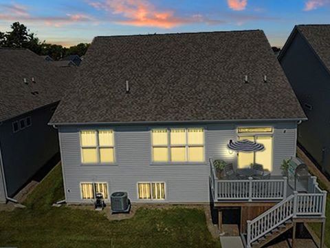 Tiny photo for 769 W Fairway Drive, Addison, IL 60101 (MLS # 12496799)