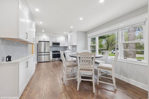 Tiny photo for 932 60th Place, Downers Grove, IL 60516 (MLS # 12507092)