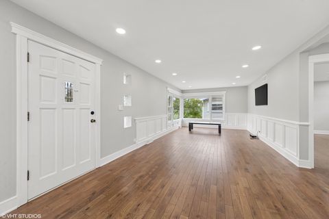 Tiny photo for 932 60th Place, Downers Grove, IL 60516 (MLS # 12507092)