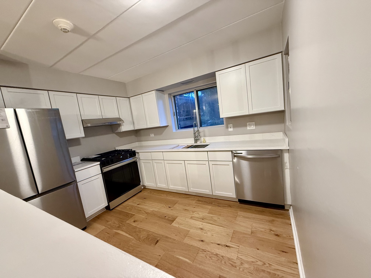 61 W Pier Drive 101