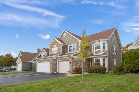 Tiny photo for 647 Kingsbridge Drive, Carol Stream, IL 60188 (MLS # 12509362)