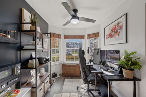 Tiny photo for 647 Kingsbridge Drive, Carol Stream, IL 60188 (MLS # 12509362)