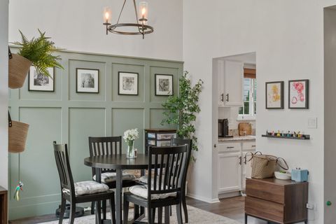 Tiny photo for 647 Kingsbridge Drive, Carol Stream, IL 60188 (MLS # 12509362)