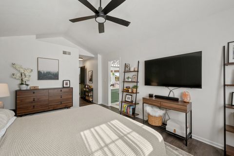 Tiny photo for 647 Kingsbridge Drive, Carol Stream, IL 60188 (MLS # 12509362)