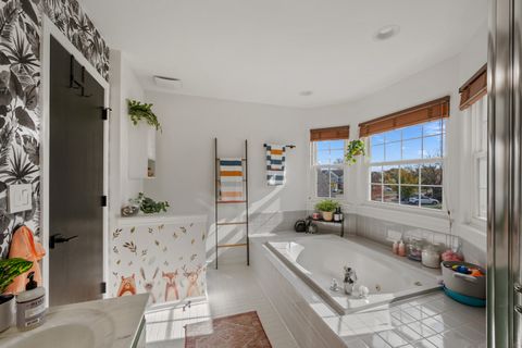 Tiny photo for 647 Kingsbridge Drive, Carol Stream, IL 60188 (MLS # 12509362)