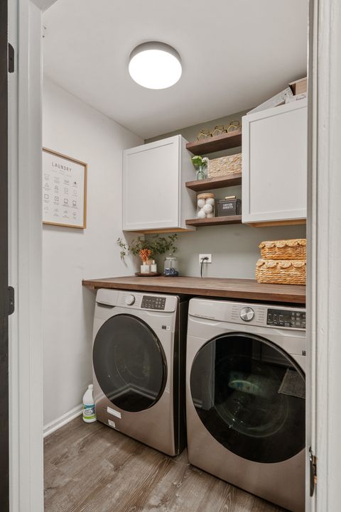 Tiny photo for 647 Kingsbridge Drive, Carol Stream, IL 60188 (MLS # 12509362)