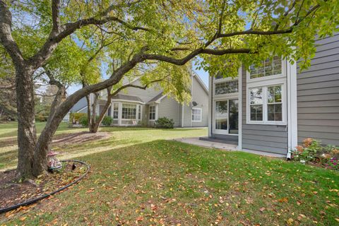 Tiny photo for 647 Kingsbridge Drive, Carol Stream, IL 60188 (MLS # 12509362)