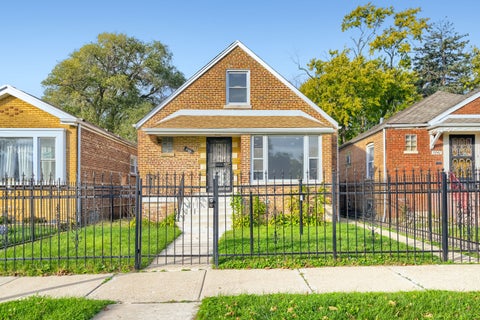 Tiny photo for 9748 S Ellis Avenue, Chicago, IL 60628 (MLS # 12797949)