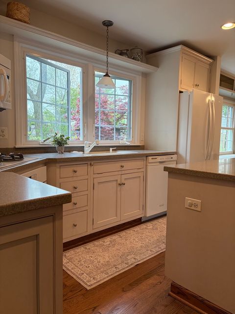 Tiny photo for 909 E Rockwell Street, Arlington Heights, IL 60005 (MLS # 12639528)