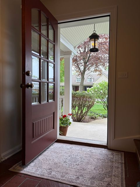 Tiny photo for 909 E Rockwell Street, Arlington Heights, IL 60005 (MLS # 12639528)