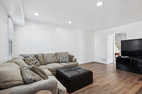 Tiny photo for 1137 Crimson Court, Naperville, IL 60564 (MLS # 12569574)