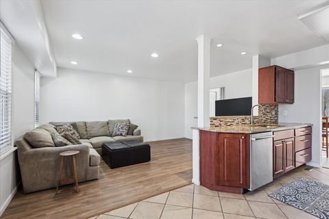 Tiny photo for 1137 Crimson Court, Naperville, IL 60564 (MLS # 12569574)