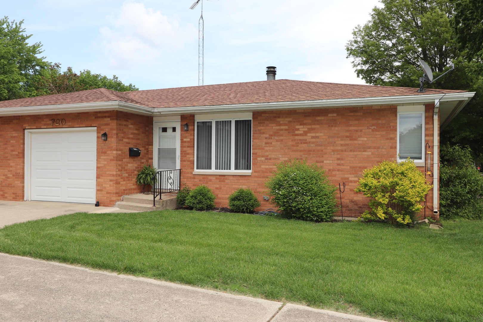 720-722 E North Street