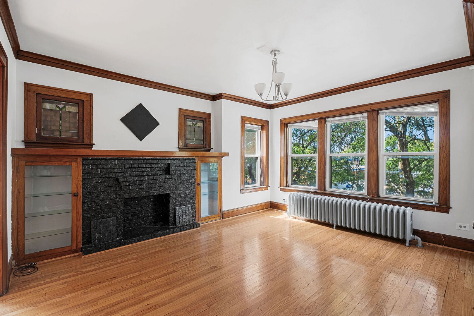 2019 N Leclaire Avenue