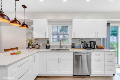 Tiny photo for 1111 Plum Grove Circle, Buffalo Grove, IL 60089 (MLS # 12743655)