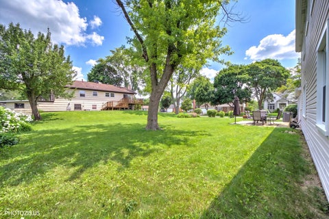 Tiny photo for 1111 Plum Grove Circle, Buffalo Grove, IL 60089 (MLS # 12743655)
