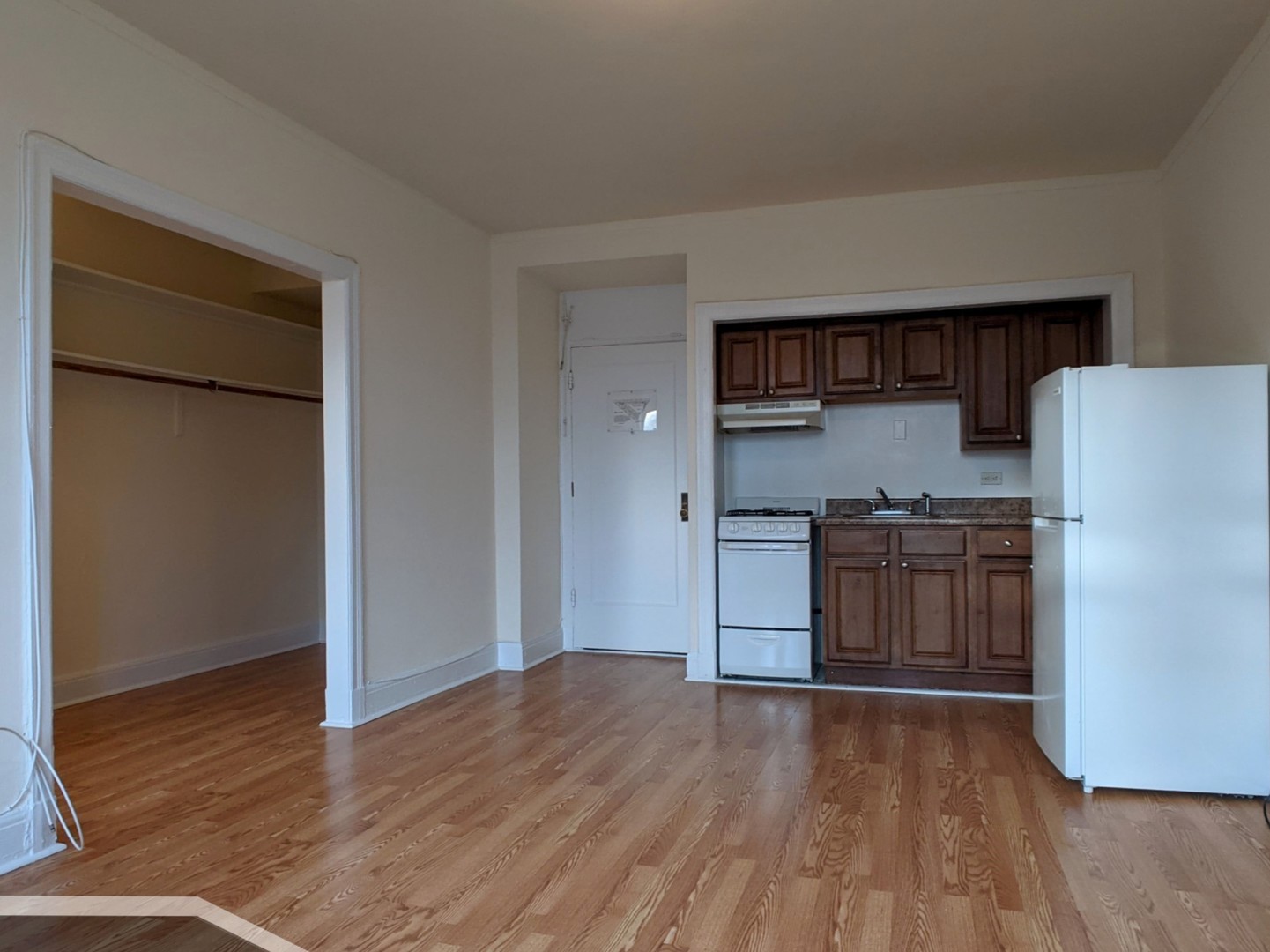 3335 W Diversey Avenue 307