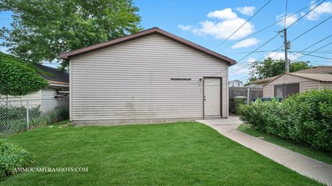 A home in Evergreen Park