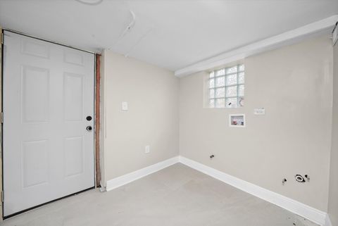 Tiny photo for 601 S 6th Avenue, Maywood, IL 60153 (MLS # 12495123)
