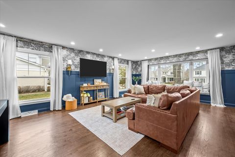 Tiny photo for 520 Standish Drive, Deerfield, IL 60015 (MLS # 12534122)