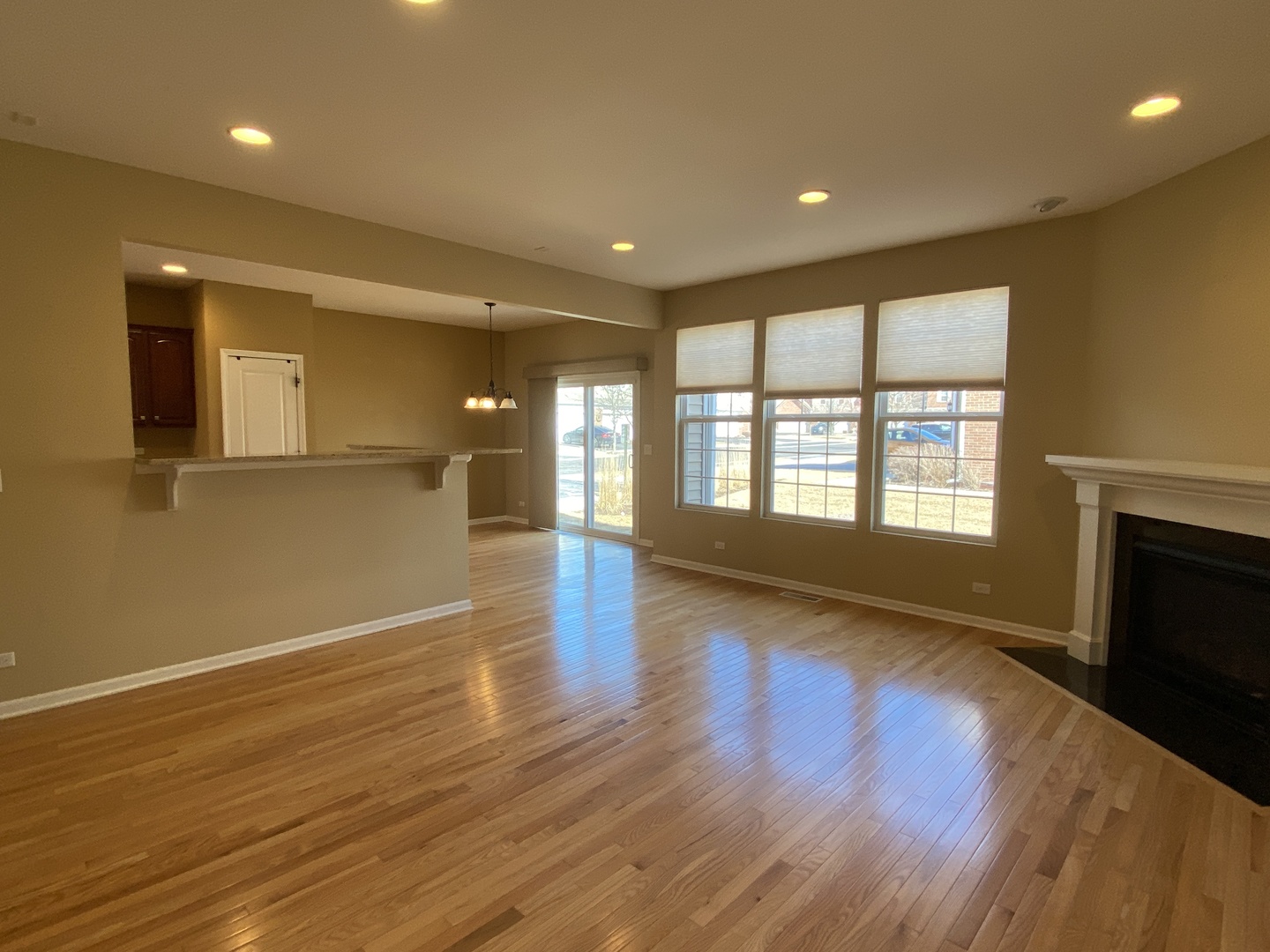 10S417 Carrington Circle