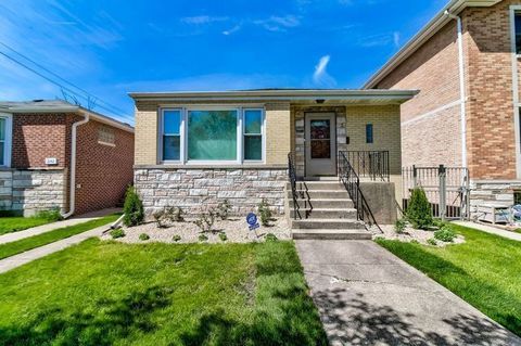 3140 W Hood Avenue Chicago IL 60659