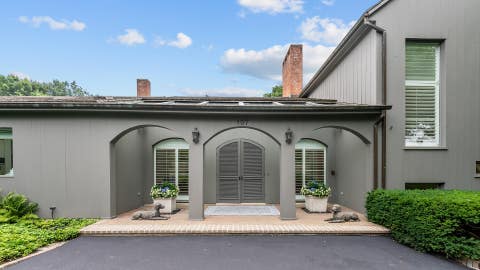Tiny photo for 107 N Mayflower Road, Lake Forest, IL 60045 (MLS # 12714632)