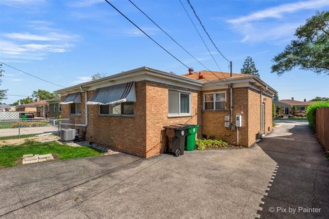 Tiny photo for 2130 Mandel Avenue, Westchester, IL 60154 (MLS # 12463360)