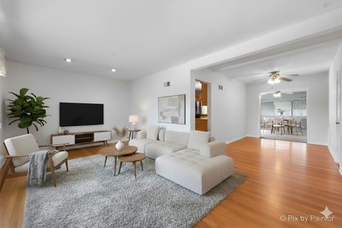Tiny photo for 2130 Mandel Avenue, Westchester, IL 60154 (MLS # 12463360)