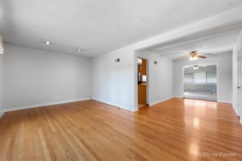 Tiny photo for 2130 Mandel Avenue, Westchester, IL 60154 (MLS # 12463360)