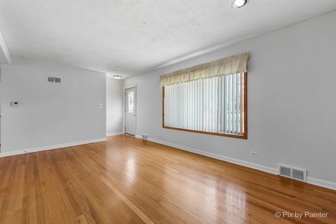Tiny photo for 2130 Mandel Avenue, Westchester, IL 60154 (MLS # 12463360)