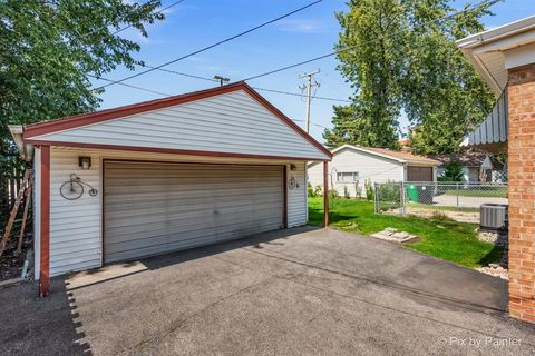 Tiny photo for 2130 Mandel Avenue, Westchester, IL 60154 (MLS # 12463360)