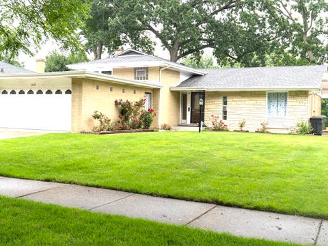 Photo of 10025 Bronx Avenue, Skokie, IL 60077 (MLS # 12687957)