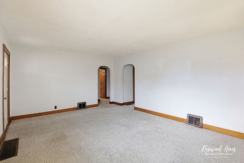 Tiny photo for 905 N Everett Street, Streator, IL 61364 (MLS # 12590823)