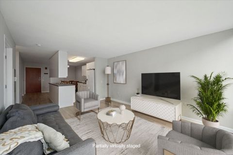 Tiny photo for 800 Elgin Road #1013, Evanston, IL 60201 (MLS # 12504439)