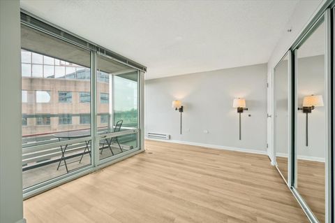 Tiny photo for 800 Elgin Road #1013, Evanston, IL 60201 (MLS # 12504439)