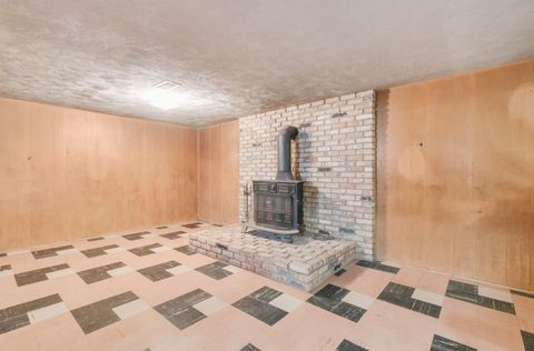 Tiny photo for 9534 S Sacramento Avenue, Evergreen Park, IL 60805 (MLS # 12611946)