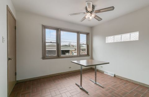 Tiny photo for 9534 S Sacramento Avenue, Evergreen Park, IL 60805 (MLS # 12611946)