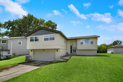 Photo of 17800 Michael Avenue, Country Club Hills, IL 60478 (MLS # 12681709)