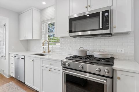 Tiny photo for 7504 W Jonquil Terrace, Niles, IL 60714 (MLS # 12651866)