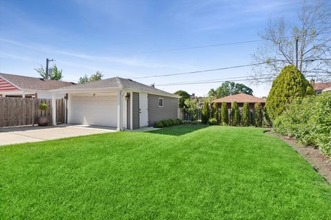 Tiny photo for 7504 W Jonquil Terrace, Niles, IL 60714 (MLS # 12651866)