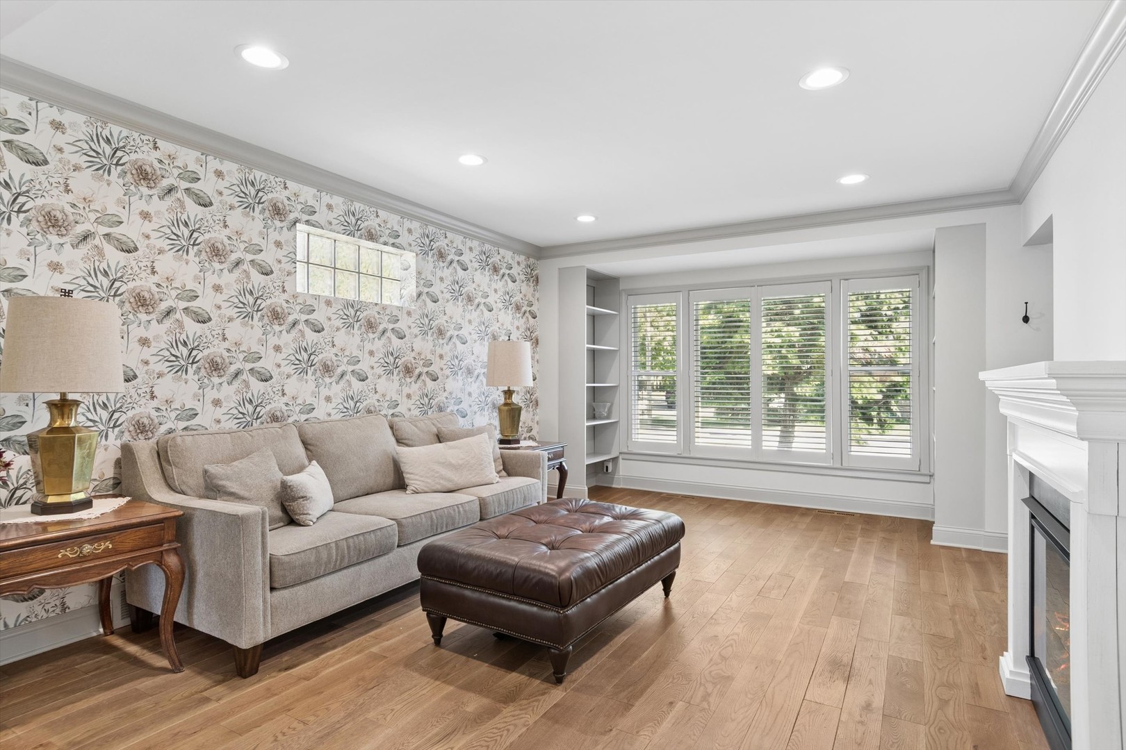 7504 W Jonquil Terrace