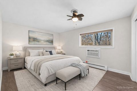 Tiny photo for 500 Chase Drive #12, Clarendon Hills, IL 60514 (MLS # 12540834)