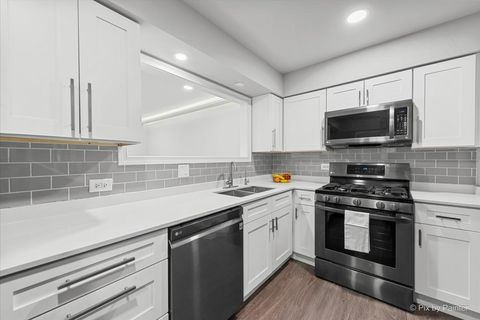 Tiny photo for 500 Chase Drive #12, Clarendon Hills, IL 60514 (MLS # 12540834)