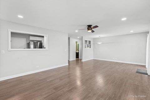 Tiny photo for 500 Chase Drive #12, Clarendon Hills, IL 60514 (MLS # 12540834)
