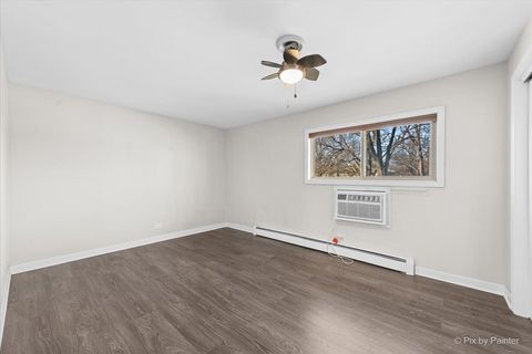 Tiny photo for 500 Chase Drive #12, Clarendon Hills, IL 60514 (MLS # 12540834)
