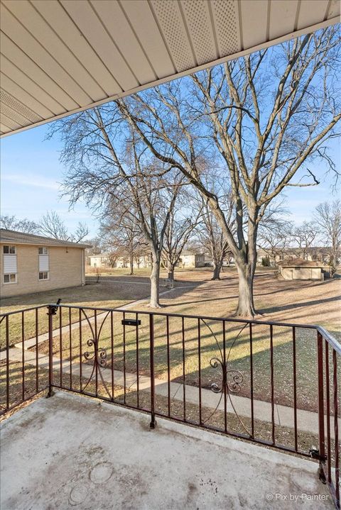 Tiny photo for 500 Chase Drive #12, Clarendon Hills, IL 60514 (MLS # 12540834)