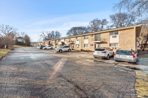 Tiny photo for 500 Chase Drive #12, Clarendon Hills, IL 60514 (MLS # 12540834)