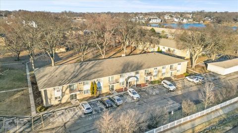 Tiny photo for 500 Chase Drive #12, Clarendon Hills, IL 60514 (MLS # 12540834)